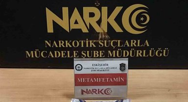Eskişehir'de şüpheli araçta uyuşturucu madde ele geçirildi