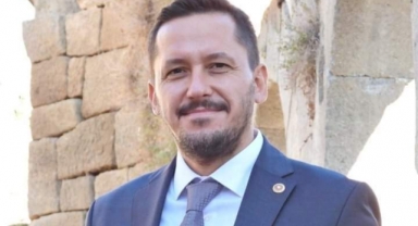 HESAPSIZ VAATLERLE DEĞİL; EMEKLERLE ESERLERLE AYAĞIMIZI YERE BASARAK YÜRÜYORUZ.