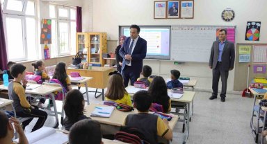 İl Milli Eğitim Müdürü verdiği sözü tuttu, öğrenciler unutulmaz bir gün yaşadı
