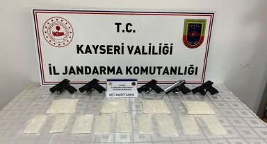 Jandarmadan uyuşturucu tacirine suçüstü: Uyuşturucuyu kombiye saklamışlar
