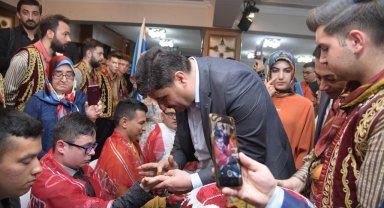 Kahramankazan'da engelli gençlere asker kınası yakıldı