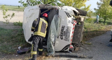 Karaman'da tarım işçilerini taşıyan minibüs devrildi 16 Kişi yaralandı