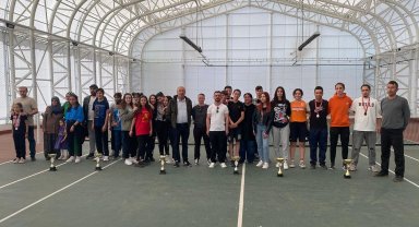 Karaman'da Gençlik Haftası tenis müsabakaları sona erdi