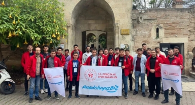 KARAMANLI GÖNÜLLÜ GENÇLER ADANA'YI GEZDİ