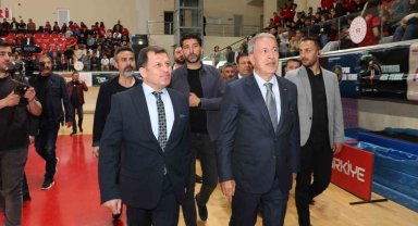 Kayseri'de spor kulüplerine tam destek