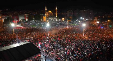 Kayseri'deki Erdoğan coşkusu havadan görüntülendi