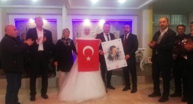 Milletvekili adayı Mesut Soyfidan Yeni evlenen çiftlerin Dügün merasimine katıldı