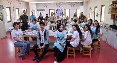 "Sanata Dönüşen Motifler" projesi Türk Kültürel mirası geleceğe taşınıyor