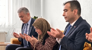 Valimiz Sn. Tuncay Akkoyun'dan Anneler Günü Ziyareti