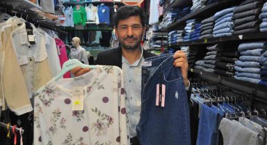 Yılların Yunus Emre Halk Çarşısı esnafı dimdik ayakta