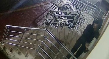 20 yıl kesinleşmiş hapis cezası olan şüpheli ayakkabı çalarken yakalandı