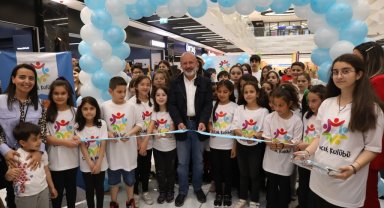 Başkan Çolakbayrakdar: "Her alanda gençlerimiz ve evlatlarımızın yanındayız"