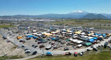 Başkan Palancıoğlu kurban pazarını inceledi, büyükbaş pazarlığı yaptı