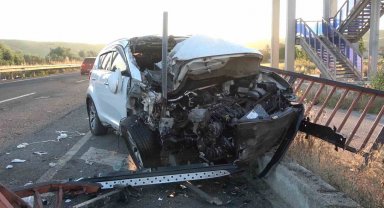 Bayram tatili yolunda feci kaza: 3 yaralı