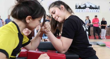 Bilek Güreşi Müsabakaları başladı