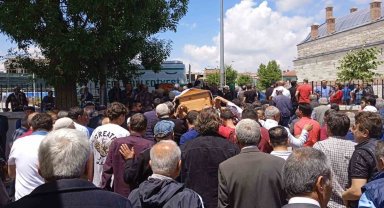 Boşanma aşamasındaki kocası tarafından öldürülen doktor son yolculuğuna uğurlandı