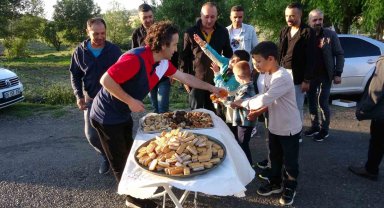 Bu köyde yarım asırdır toplu bayramlaşma geleneği sürdürülüyor