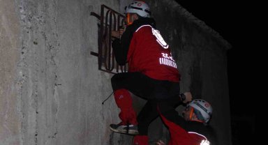 Ekmek almaya giden 8 yaşındaki Eren'den 16 saattir haber alınamıyor