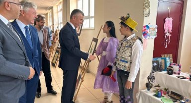 Görsel Sanatlar ve Teknoloji Tasarım Sergisi açıldı