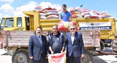 İnönü Belediyesi'nden manda üreticilerine ücretsiz yem desteği