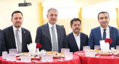 Karaman'da il protokolü bayramlaşma programında bir araya geldi   