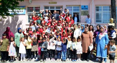 Kırşehir'de 46 bin 108 öğrenci karne heyecanı yaşadı