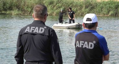 Kızılırmak'a düşen topu almak için suya giren 3 çocuk canından oldu