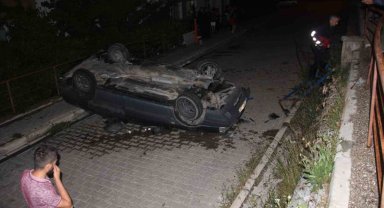 Kontrolden çıkan otomobil devrildi: 3 Yaralı