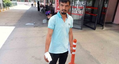 Makineye parmağını kaptıran acemi kasap hastanelik oldu