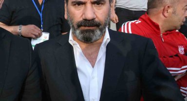 Mecnun Otyakmaz'dan adaylık açıklaması: "Açıklama yapacağız"