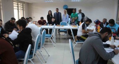 Nevşehir'de iş görüşmesine çağrılan 7 bin 200 kişiden 75 kişi geldi