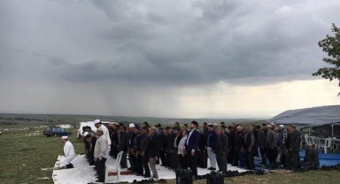 Niğdeliler Şükür Duasına Çıktı