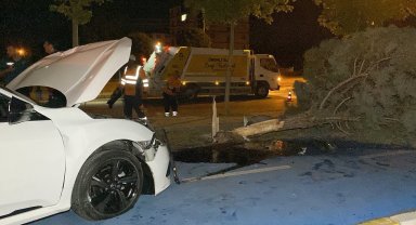 Aksaray'da 2 otomobil çarpıştı: 6 yaralı
