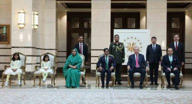 Bangladeş Büyükelçisi Cumhurbaşkanı Erdoğan'a güven mektubu sundu