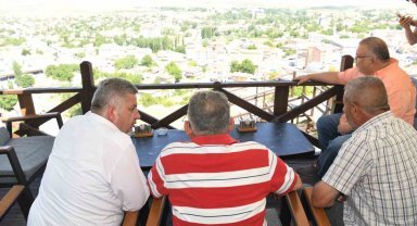 Başkan Büyükkılıç, Bünyan Cam Terası Ziyaret Etti