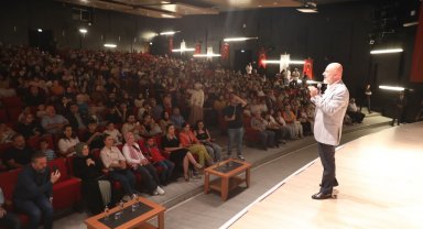 Başkan Çolakbayrakdar: "Her zaman yanında olduğumuz gençler için ne yapsak azdır"
