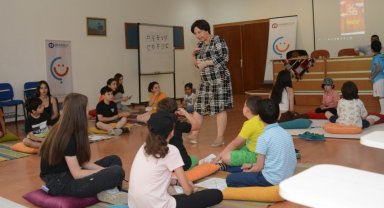 Çocuklar Türk dünyasının geleneksel oyunlarını Anadolu Üniversitesi'nde öğreniyor