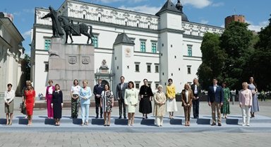 Emine Erdoğan, Litvanya'da Ukraynalı çocuk, kadın ve gençlerle buluştu