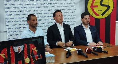 Eskişehirspor, 2 oyuncuyla sözleşme imzaladı