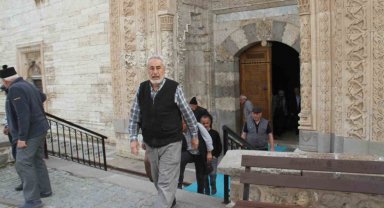 Eşrefoğlu Camisi'ni bayram tatilinde 19 bin 511 kişi ziyaret etti