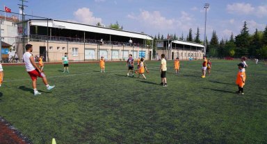 Futbol yaz okulu başladı
