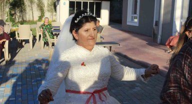 Gelinlik hayali gerçek oldu, yeniden nikah masasına oturdu