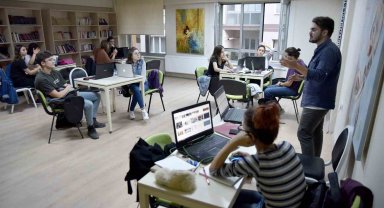 Gençlik Merkezleri'ndeki eğitimler için 935 öğrenci online olarak kayıt yaptırdı