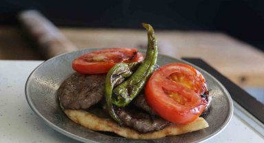 Gurbetçilerin gelişi başladı, Sivas köftesi tüketimi patladı