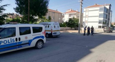 Hafif ticari araç ile motosiklet çarpıştı: 1 yaralı