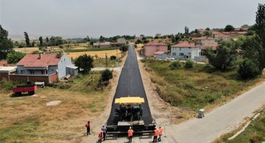 İnönü'de asfalt çalışmaları hız kesmeden devam ediyor