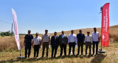 İnönü'de üretimine başlanan kanolada ilk hasat sevinci
