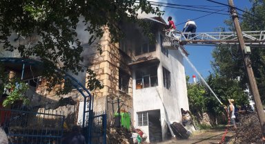 Karaman'da 2 katlı müstakil evde yangın