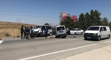 Konya'da üç araçlı trafik kazası: 7 yaralı