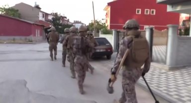 Konya'da uyuşturucu tacirlerine şafak operasyonu: 24 gözaltı